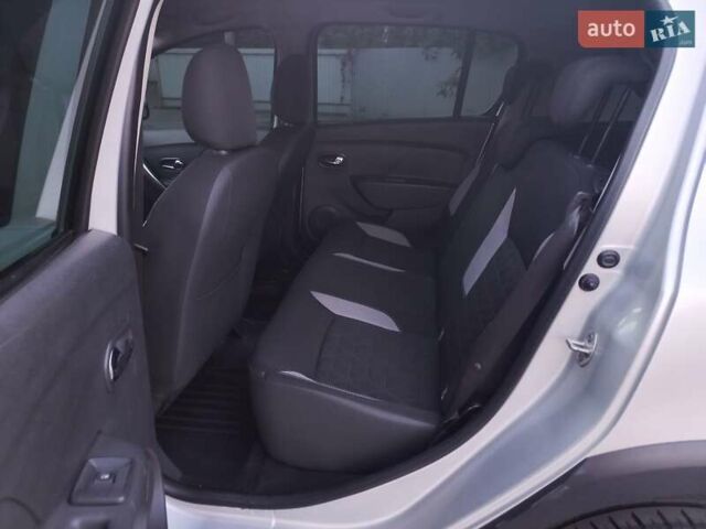 Сірий Рено Сандеро, об'ємом двигуна 1.46 л та пробігом 150 тис. км за 7900 $, фото 43 на Automoto.ua