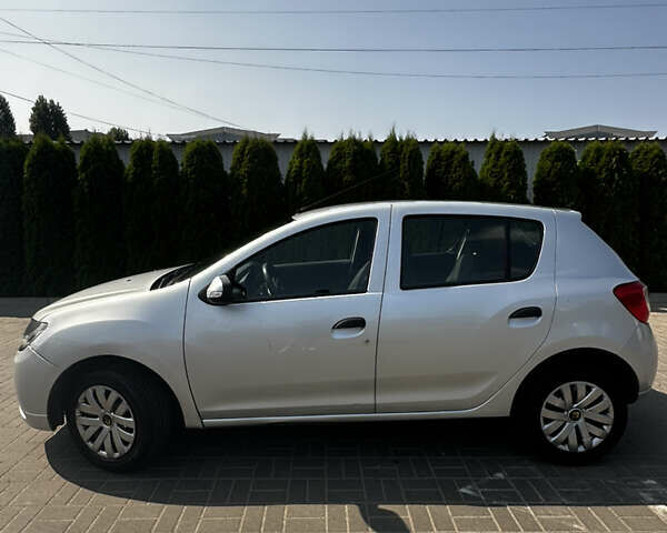 Серый Рено Сандеро, объемом двигателя 1.15 л и пробегом 247 тыс. км за 5500 $, фото 16 на Automoto.ua