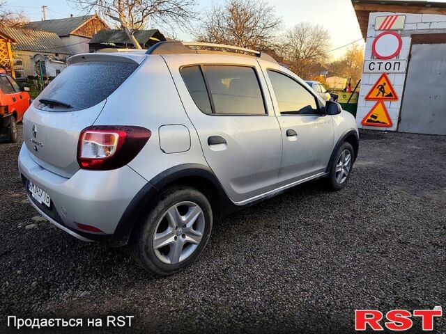 Серый Рено Сандеро, объемом двигателя 1.5 л и пробегом 106 тыс. км за 7500 $, фото 2 на Automoto.ua