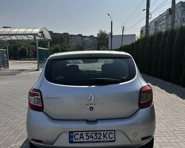 Серый Рено Сандеро, объемом двигателя 1.15 л и пробегом 247 тыс. км за 5500 $, фото 13 на Automoto.ua