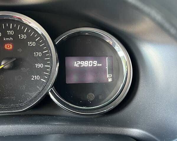 Рено Сандеро 2014 в Запорожье на Automoto.ua Серый Рено Сандеро, объемом двигателя 1.46 л и пробегом 129 тыс. км за 9000 $, фото 28 на Automoto.ua