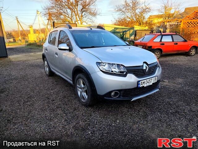 Серый Рено Сандеро, объемом двигателя 1.5 л и пробегом 106 тыс. км за 7500 $, фото 3 на Automoto.ua