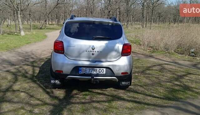 Сірий Рено Сандеро, об'ємом двигуна 1.46 л та пробігом 190 тис. км за 8700 $, фото 6 на Automoto.ua
