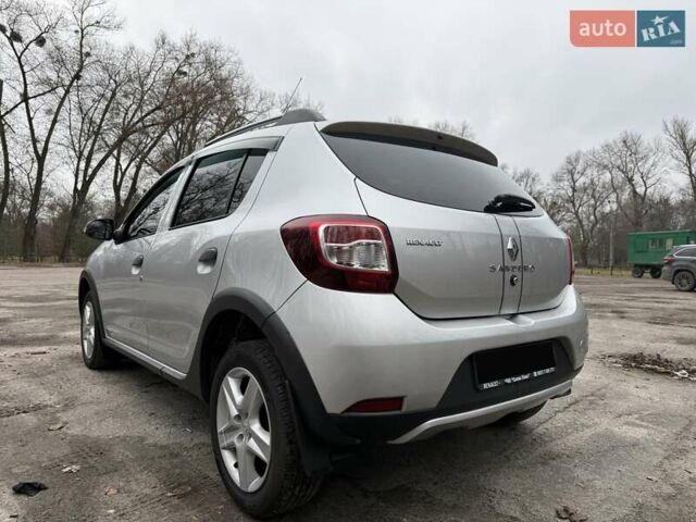 Сірий Рено Сандеро, об'ємом двигуна 1.46 л та пробігом 119 тис. км за 8900 $, фото 5 на Automoto.ua
