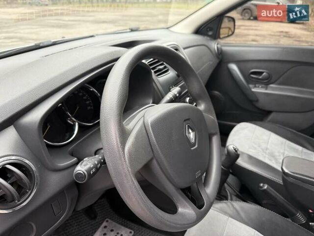 Серый Рено Сандеро, объемом двигателя 1.5 л и пробегом 118 тыс. км за 9499 $, фото 18 на Automoto.ua