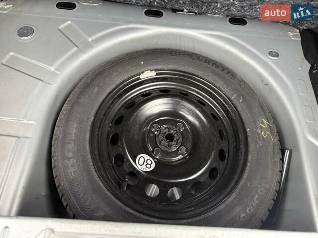 Серый Рено Сандеро, объемом двигателя 1.5 л и пробегом 118 тыс. км за 9499 $, фото 23 на Automoto.ua