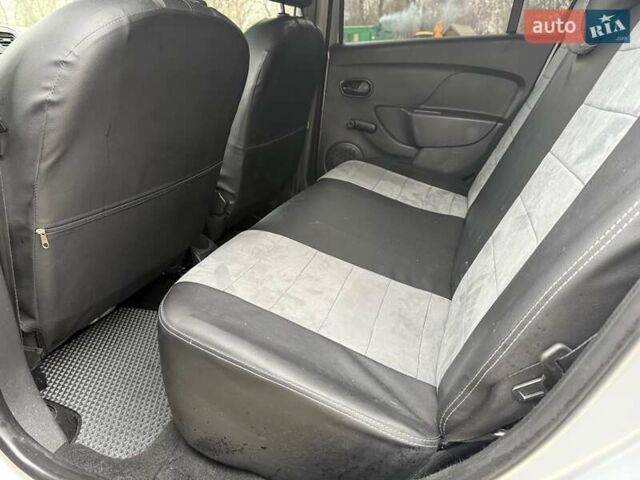 Серый Рено Сандеро, объемом двигателя 1.5 л и пробегом 118 тыс. км за 9499 $, фото 20 на Automoto.ua