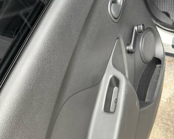 Серый Рено Сандеро, объемом двигателя 1.5 л и пробегом 118 тыс. км за 9499 $, фото 19 на Automoto.ua