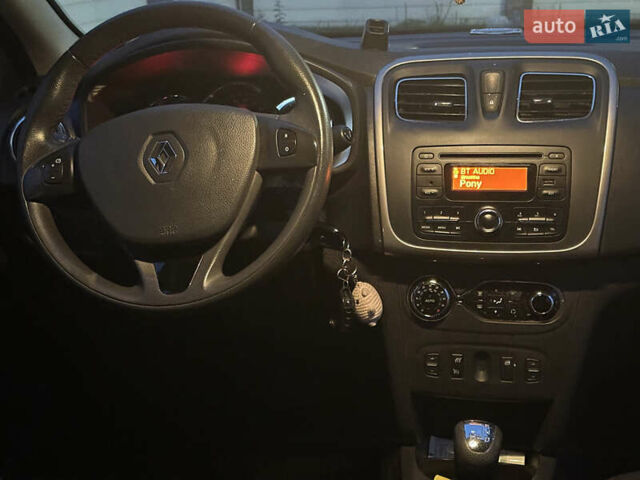 Сірий Рено Сандеро, об'ємом двигуна 0.9 л та пробігом 74 тис. км за 9300 $, фото 11 на Automoto.ua
