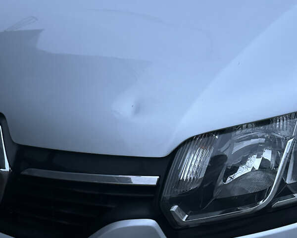 Сірий Рено Сандеро, об'ємом двигуна 0.9 л та пробігом 74 тис. км за 9300 $, фото 9 на Automoto.ua