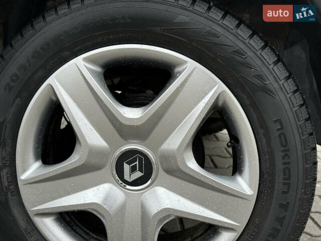 Серый Рено Сандеро, объемом двигателя 1.46 л и пробегом 216 тыс. км за 6499 $, фото 16 на Automoto.ua