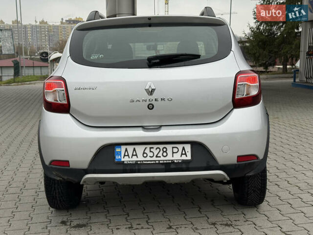 Серый Рено Сандеро, объемом двигателя 1.46 л и пробегом 216 тыс. км за 6499 $, фото 12 на Automoto.ua