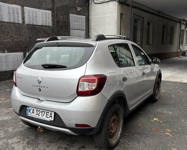Сірий Рено Сандеро, об'ємом двигуна 1.46 л та пробігом 260 тис. км за 7500 $, фото 2 на Automoto.ua