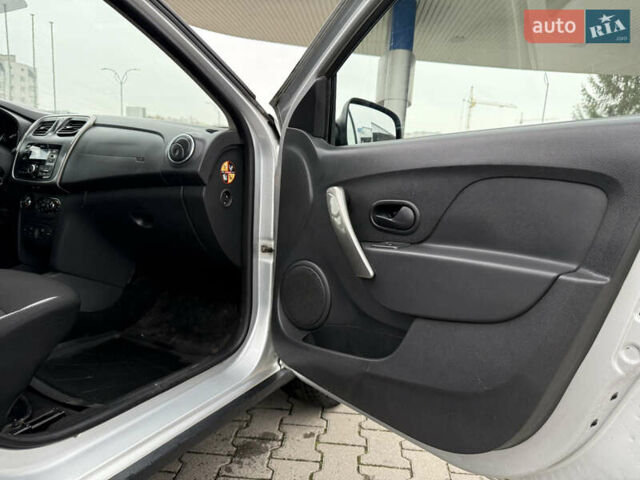 Серый Рено Сандеро, объемом двигателя 1.46 л и пробегом 198 тыс. км за 6599 $, фото 27 на Automoto.ua