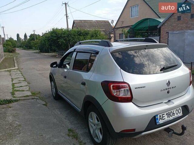 Сірий Рено Сандеро, об'ємом двигуна 1.46 л та пробігом 215 тис. км за 8550 $, фото 4 на Automoto.ua