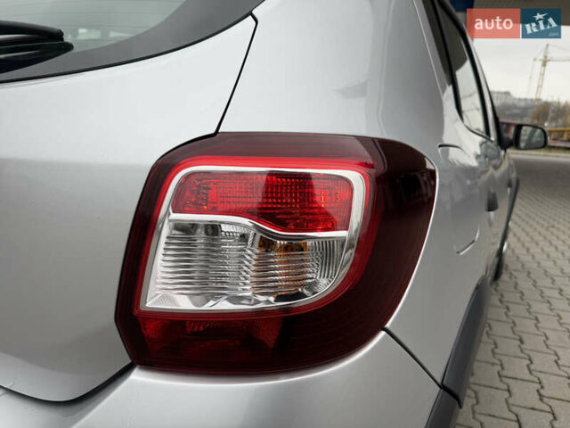 Серый Рено Сандеро, объемом двигателя 1.46 л и пробегом 216 тыс. км за 6499 $, фото 27 на Automoto.ua