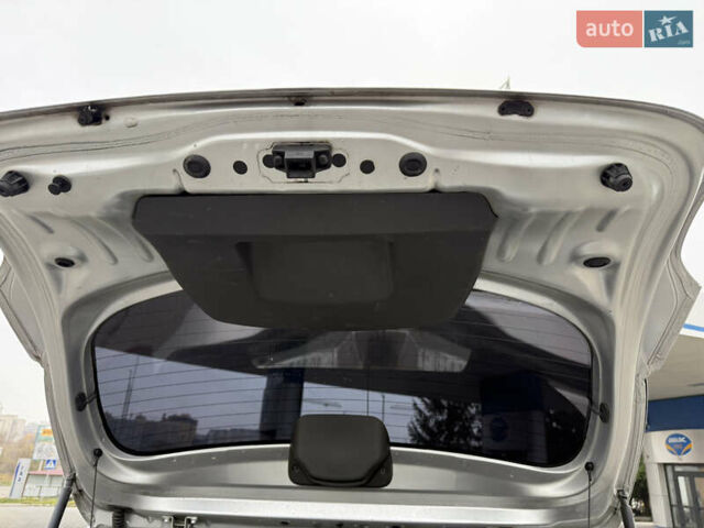 Серый Рено Сандеро, объемом двигателя 1.46 л и пробегом 198 тыс. км за 6599 $, фото 24 на Automoto.ua