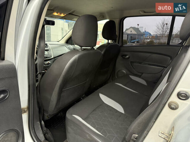 Серый Рено Сандеро, объемом двигателя 1.46 л и пробегом 198 тыс. км за 6599 $, фото 20 на Automoto.ua