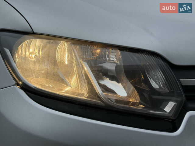 Серый Рено Сандеро, объемом двигателя 1.46 л и пробегом 216 тыс. км за 6499 $, фото 5 на Automoto.ua