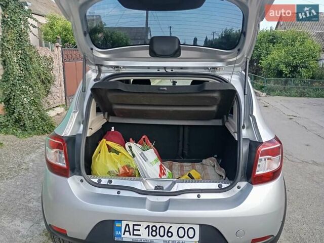 Сірий Рено Сандеро, об'ємом двигуна 1.46 л та пробігом 215 тис. км за 8550 $, фото 10 на Automoto.ua