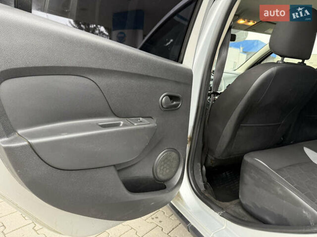 Серый Рено Сандеро, объемом двигателя 1.46 л и пробегом 198 тыс. км за 6599 $, фото 21 на Automoto.ua