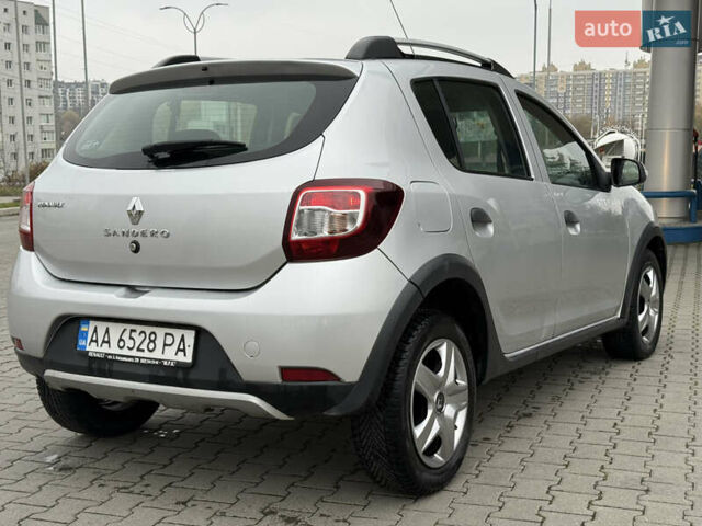 Серый Рено Сандеро, объемом двигателя 1.46 л и пробегом 216 тыс. км за 6499 $, фото 9 на Automoto.ua