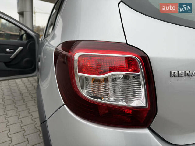 Серый Рено Сандеро, объемом двигателя 1.46 л и пробегом 216 тыс. км за 6499 $, фото 28 на Automoto.ua