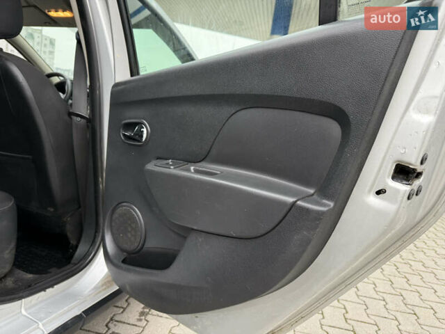 Серый Рено Сандеро, объемом двигателя 1.46 л и пробегом 216 тыс. км за 6499 $, фото 29 на Automoto.ua