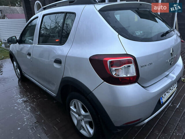 Сірий Рено Сандеро, об'ємом двигуна 0.9 л та пробігом 74 тис. км за 9300 $, фото 2 на Automoto.ua