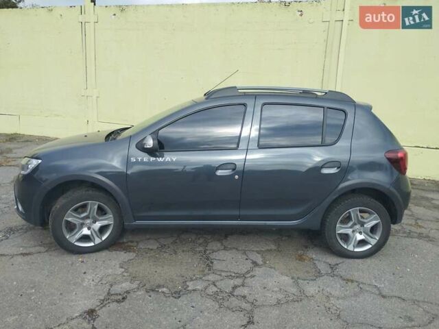 Серый Рено Сандеро, объемом двигателя 1.46 л и пробегом 214 тыс. км за 10999 $, фото 4 на Automoto.ua