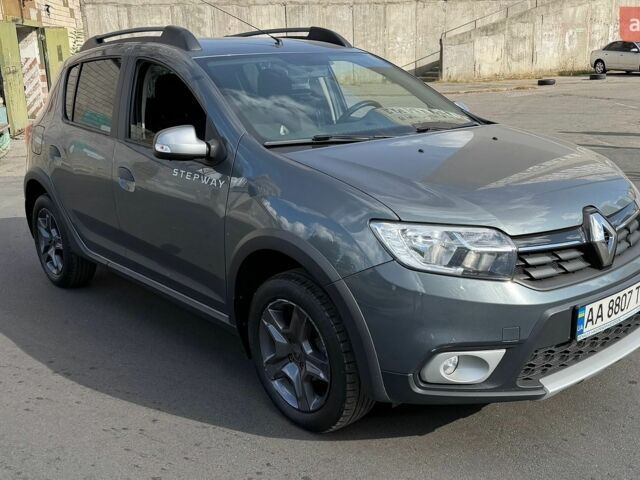 Сірий Рено Сандеро, об'ємом двигуна 0.9 л та пробігом 115 тис. км за 8600 $, фото 1 на Automoto.ua