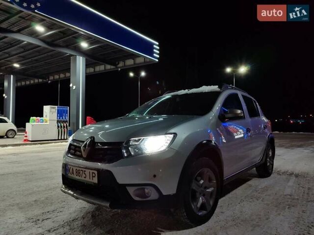 Серый Рено Сандеро, объемом двигателя 1.46 л и пробегом 168 тыс. км за 11000 $, фото 1 на Automoto.ua