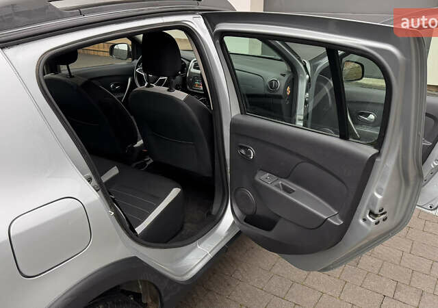 Серый Рено Сандеро, объемом двигателя 1.46 л и пробегом 39 тыс. км за 11800 $, фото 9 на Automoto.ua