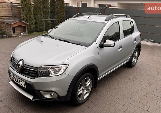 Серый Рено Сандеро, объемом двигателя 1.46 л и пробегом 39 тыс. км за 11800 $, фото 2 на Automoto.ua