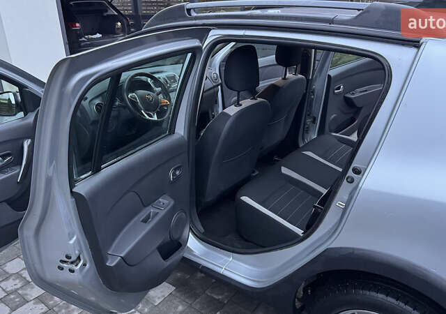 Серый Рено Сандеро, объемом двигателя 1.46 л и пробегом 39 тыс. км за 12300 $, фото 16 на Automoto.ua