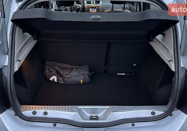 Серый Рено Сандеро, объемом двигателя 1.46 л и пробегом 39 тыс. км за 11800 $, фото 17 на Automoto.ua