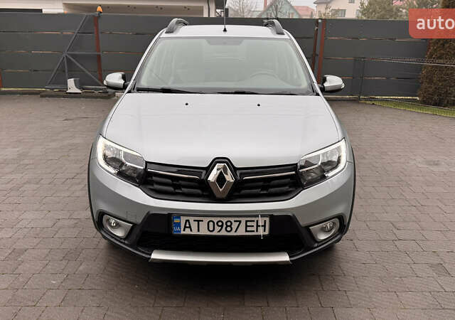 Серый Рено Сандеро, объемом двигателя 1.46 л и пробегом 39 тыс. км за 11800 $, фото 1 на Automoto.ua