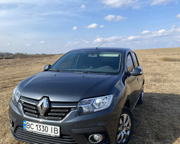 Сірий Рено Сандеро, об'ємом двигуна 0.9 л та пробігом 115 тис. км за 9900 $, фото 1 на Automoto.ua