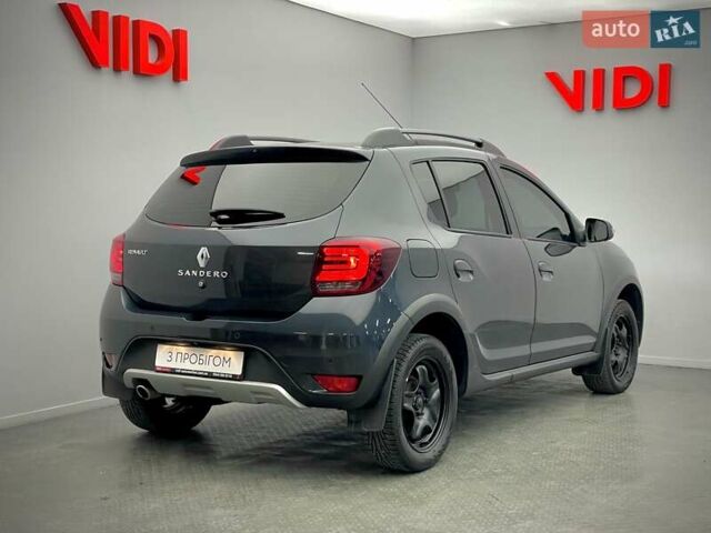 Серый Рено Сандеро, объемом двигателя 1 л и пробегом 58 тыс. км за 10884 $, фото 1 на Automoto.ua