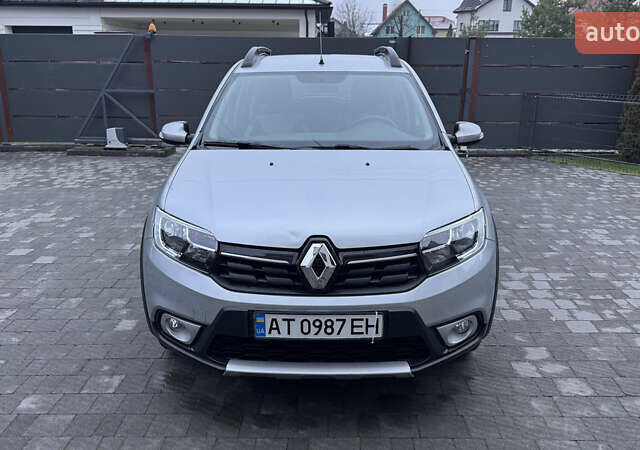 Серый Рено Сандеро, объемом двигателя 1.46 л и пробегом 39 тыс. км за 12300 $, фото 5 на Automoto.ua