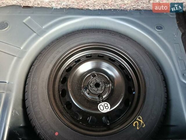 Сірий Рено Сандеро, об'ємом двигуна 0.9 л та пробігом 58 тис. км за 10500 $, фото 3 на Automoto.ua