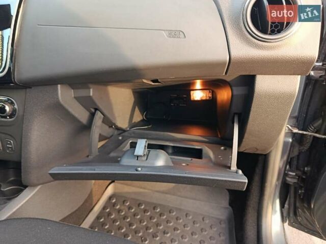 Сірий Рено Сандеро, об'ємом двигуна 0.9 л та пробігом 58 тис. км за 10500 $, фото 16 на Automoto.ua