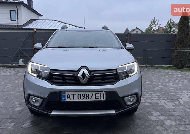 Серый Рено Сандеро, объемом двигателя 1.46 л и пробегом 39 тыс. км за 12300 $, фото 27 на Automoto.ua