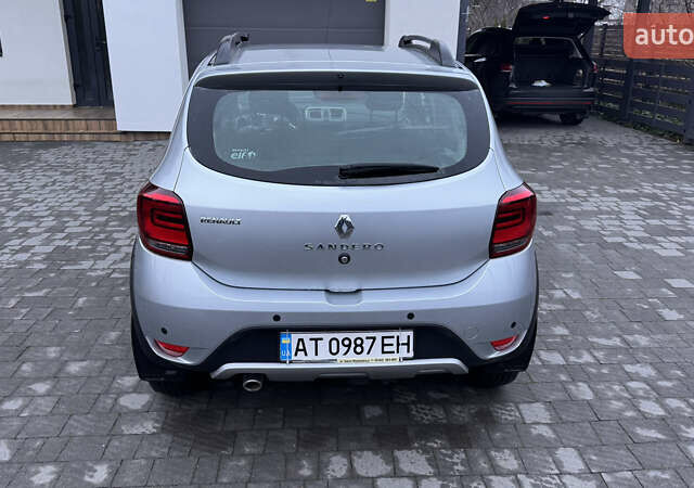 Серый Рено Сандеро, объемом двигателя 1.46 л и пробегом 39 тыс. км за 12300 $, фото 1 на Automoto.ua