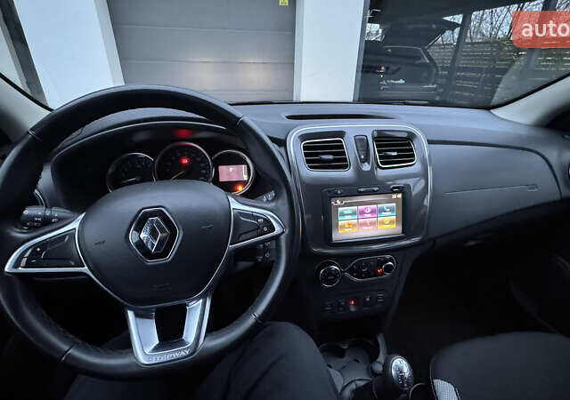 Серый Рено Сандеро, объемом двигателя 1.46 л и пробегом 39 тыс. км за 11800 $, фото 21 на Automoto.ua