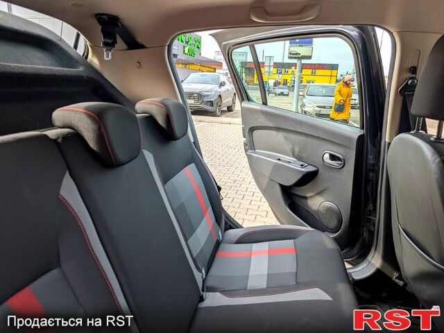 Серый Рено Сандеро, объемом двигателя 1.5 л и пробегом 130 тыс. км за 11750 $, фото 4 на Automoto.ua