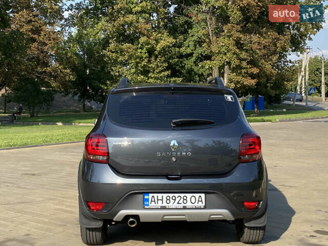 Серый Рено Сандеро, объемом двигателя 1.5 л и пробегом 14 тыс. км за 12500 $, фото 11 на Automoto.ua