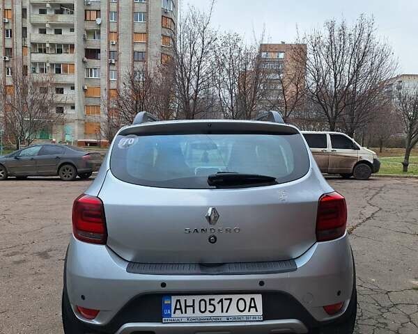 Сірий Рено Сандеро, об'ємом двигуна 0.9 л та пробігом 17 тис. км за 11500 $, фото 2 на Automoto.ua