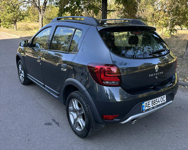 Сірий Рено Сандеро, об'ємом двигуна 1.46 л та пробігом 99 тис. км за 10300 $, фото 5 на Automoto.ua