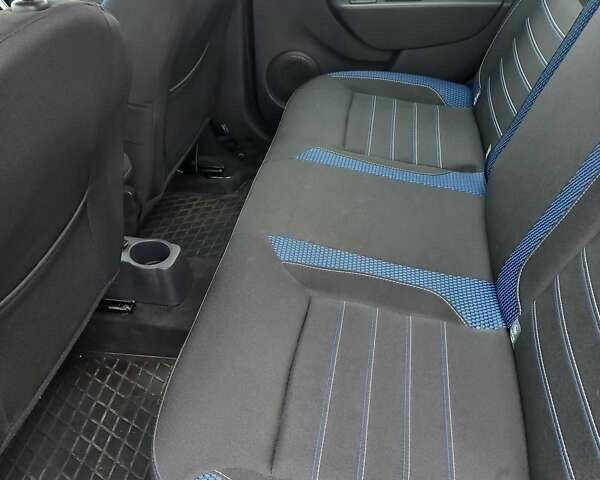 Серый Рено Сандеро, объемом двигателя 0.9 л и пробегом 12 тыс. км за 10400 $, фото 17 на Automoto.ua